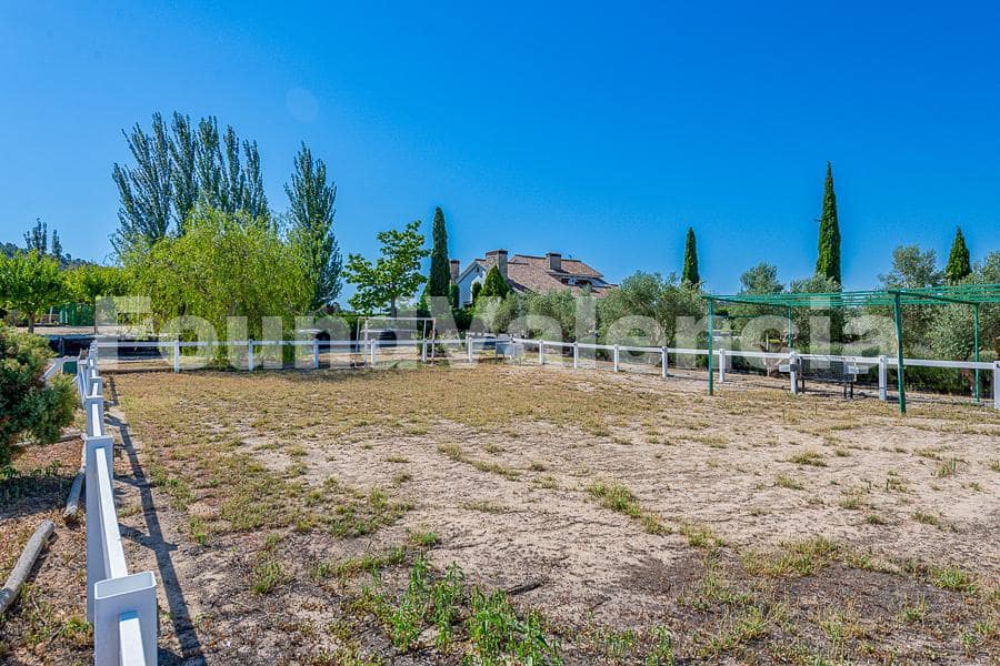 4 sovrum Villa till salu i Requena - 880 001 € (Ref: 7183349)