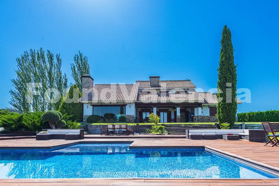 4 sovrum Villa till salu i Requena - 880 001 € (Ref: 7183349)