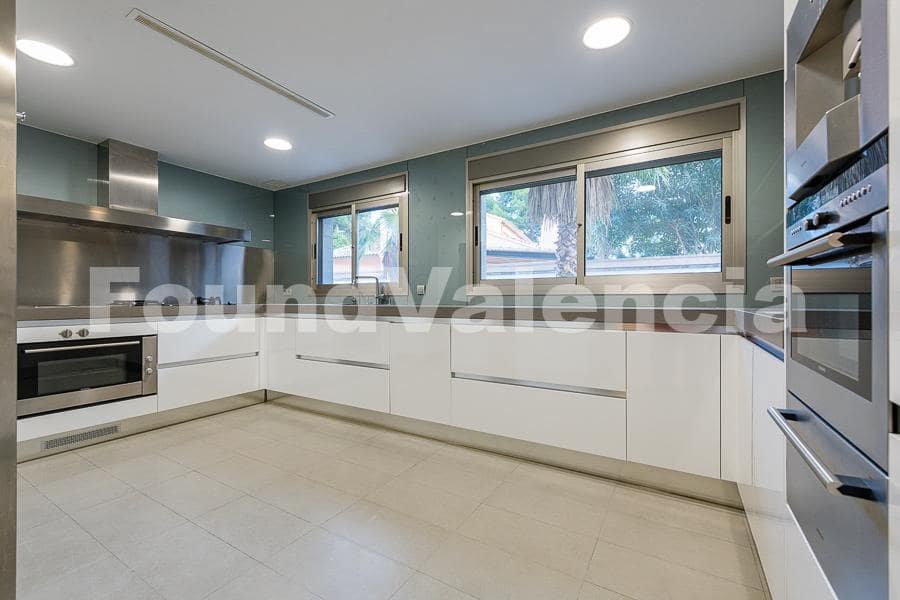 5 slaapkamer Villa te koop in Rocafort - € 1.800.000 (Ref: 7244280)