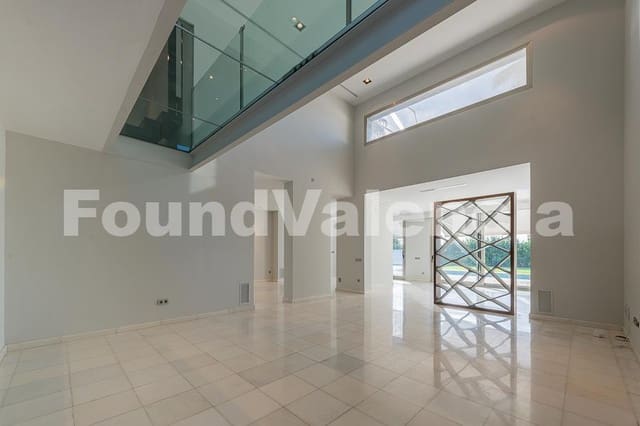 5 bedroom Villa for sale in Rocafort - € 1,800,000 (Ref: 7244280)