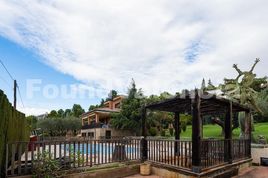 7 slaapkamer Villa te koop in Burriana / Borriana - € 1.200.000 (Ref: 7250584)