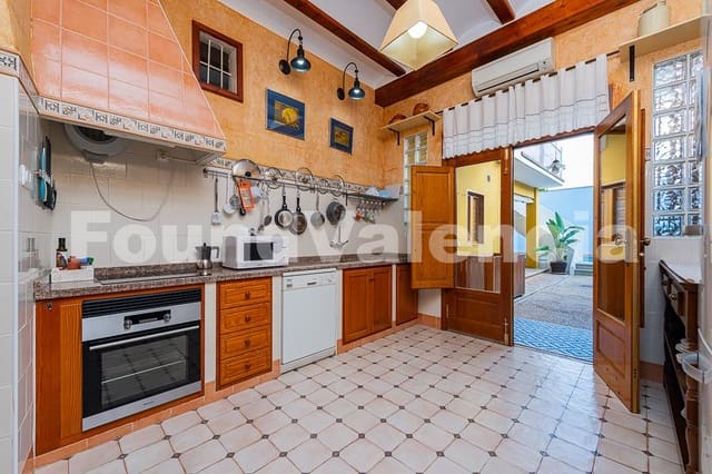 4 bedroom Villa for sale in Alzira - € 535,000 (Ref: 7329874)