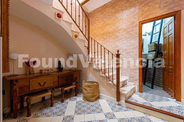 4 bedroom Villa for sale in Alzira - € 535,000 (Ref: 7329874)