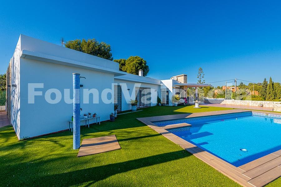 4 soveværelse Villa til salg i Alberic - € 525.000 (Ref: 7372277)