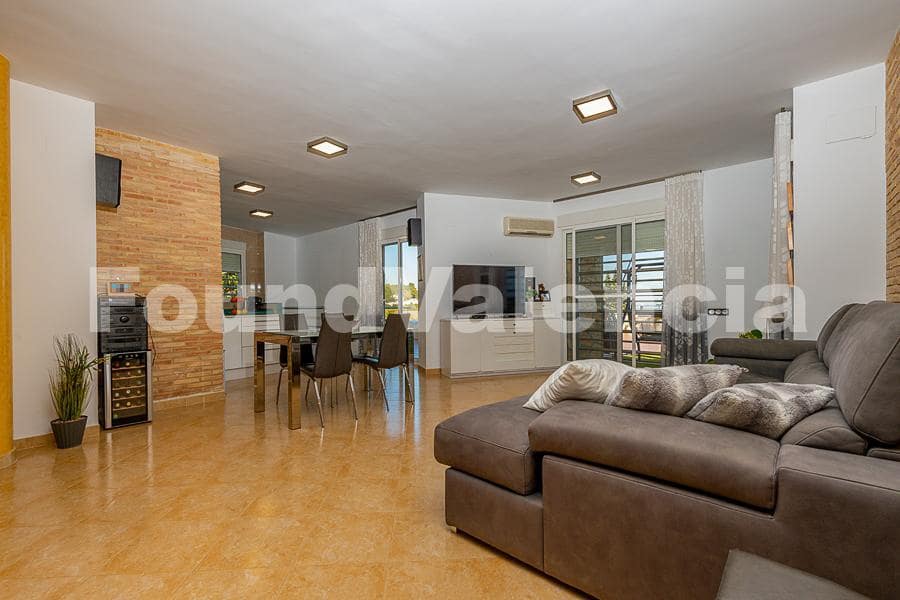 4 soveværelse Villa til salg i Alberic - € 525.000 (Ref: 7372277)