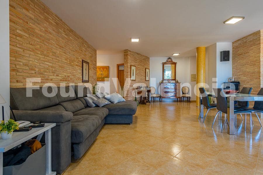 4 soveværelse Villa til salg i Alberic - € 525.000 (Ref: 7372277)