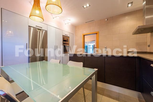 5 bedroom Apartment for sale in Alberic - € 450,000 (Ref: 7373803)