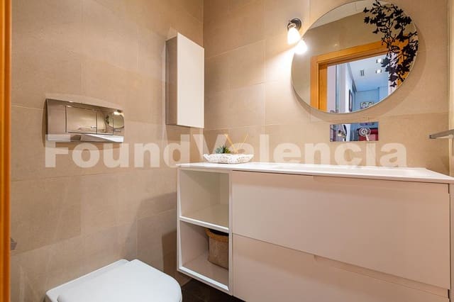 5 bedroom Apartment for sale in Alberic - € 450,000 (Ref: 7373803)