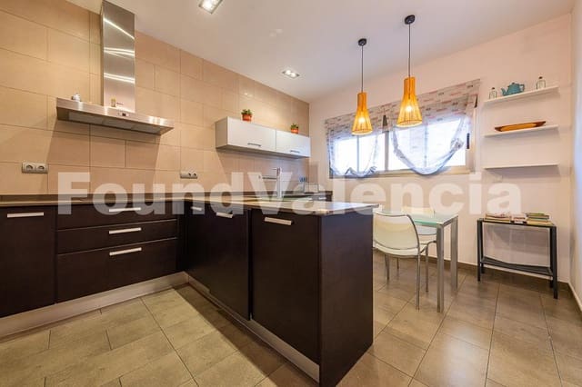 5 bedroom Apartment for sale in Alberic - € 450,000 (Ref: 7373803)