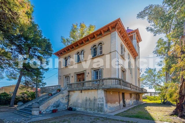 8 bedroom Villa for sale in Burriana / Borriana - € 1,600,000 (Ref: 7450499)