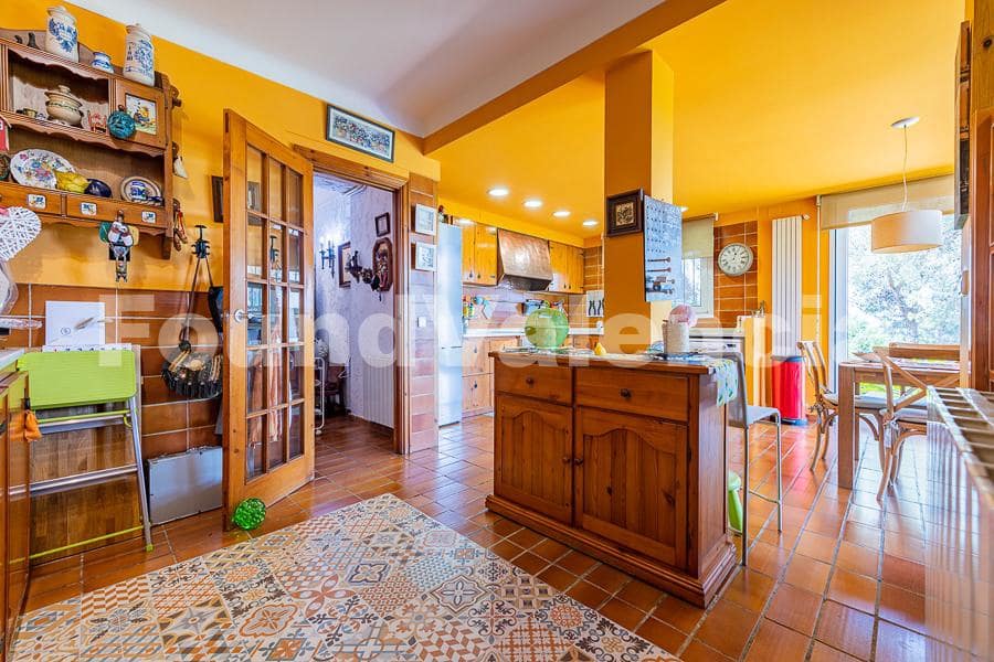 5 slaapkamer Villa te koop in Chiva - € 550.000 (Ref: 7555886)