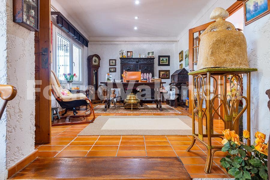 5 slaapkamer Villa te koop in Chiva - € 550.000 (Ref: 7555886)