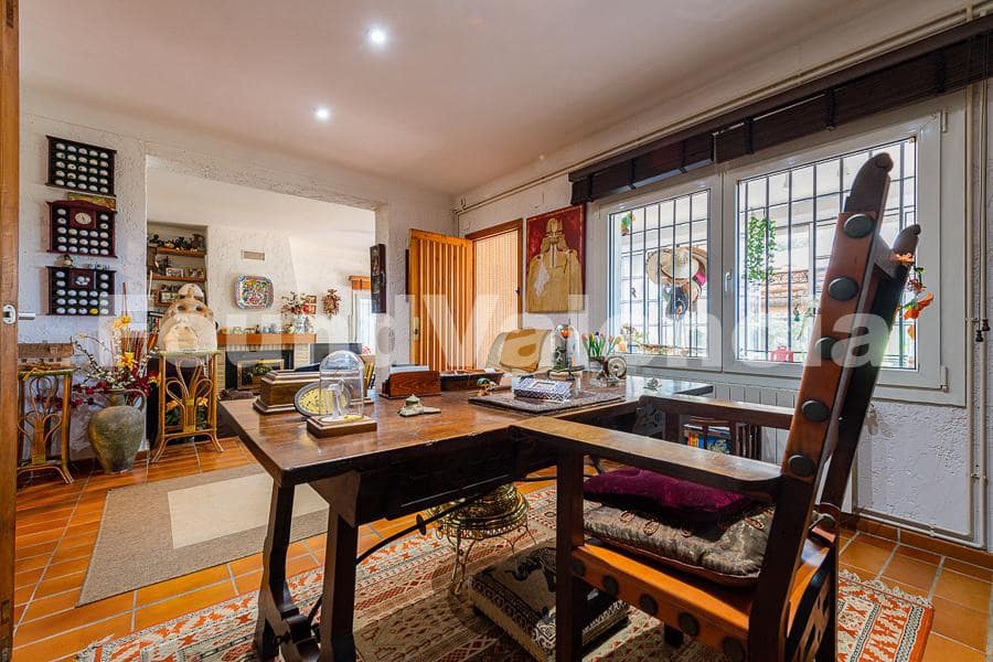 5 slaapkamer Villa te koop in Chiva - € 550.000 (Ref: 7555886)