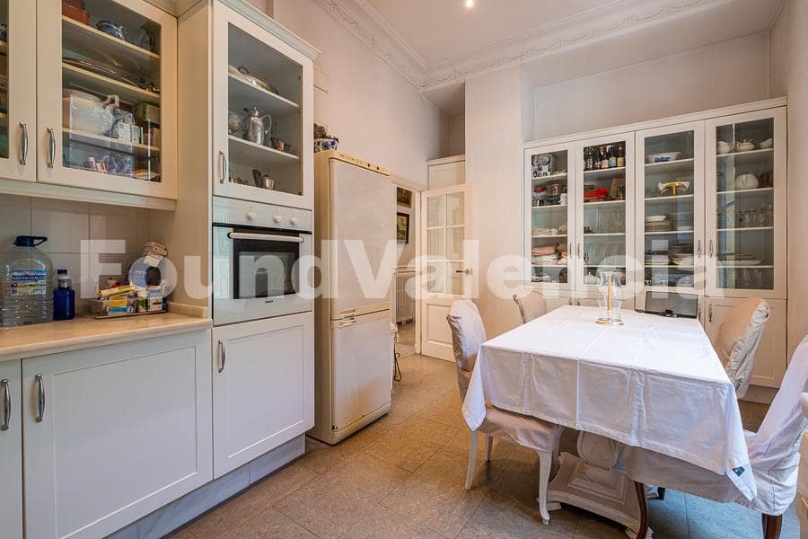 9 soveværelse Lejlighed til salg i Valencia by - € 3.200.000 (Ref: 7615242)