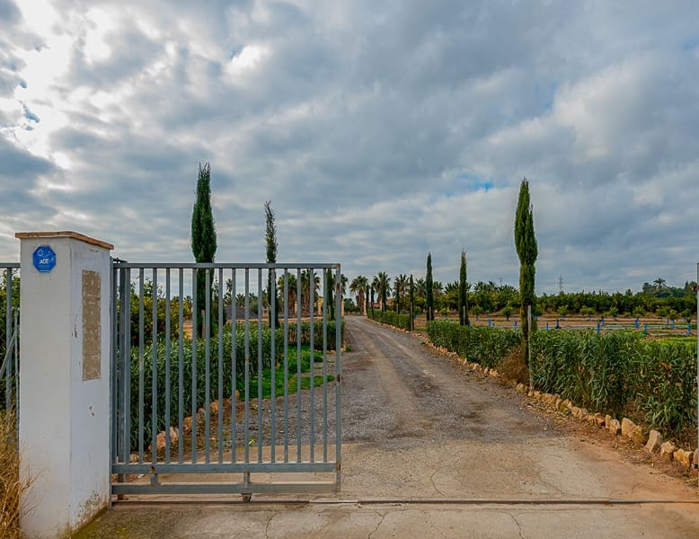 10 bedroom Finca/Country House for sale in Museros - € 1,900,000 (Ref: 7646907)