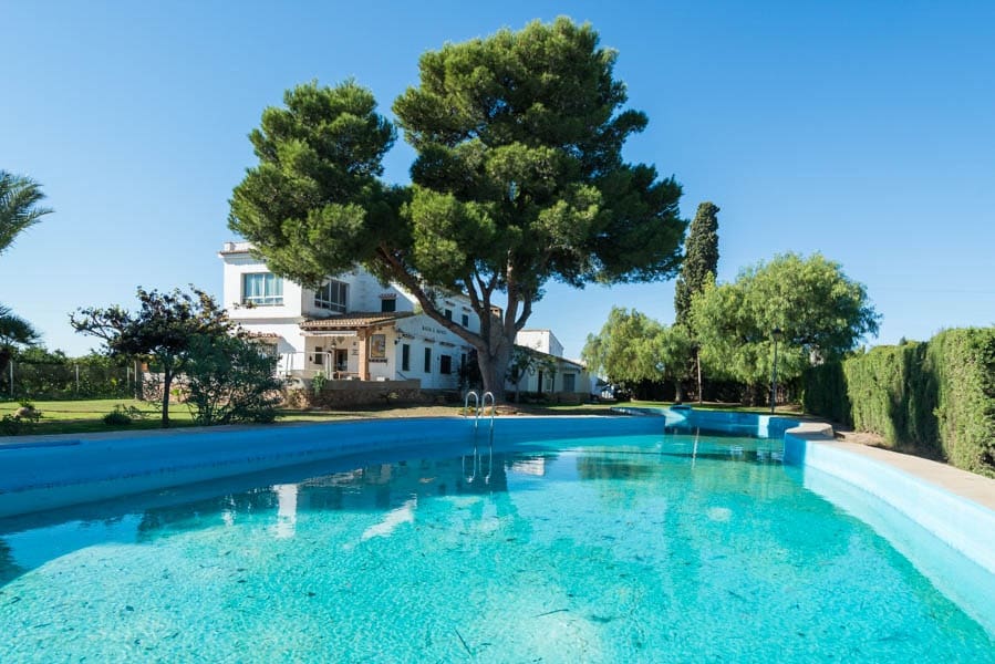 10 bedroom Finca/Country House for sale in Museros - € 1,900,000 (Ref: 7646907)