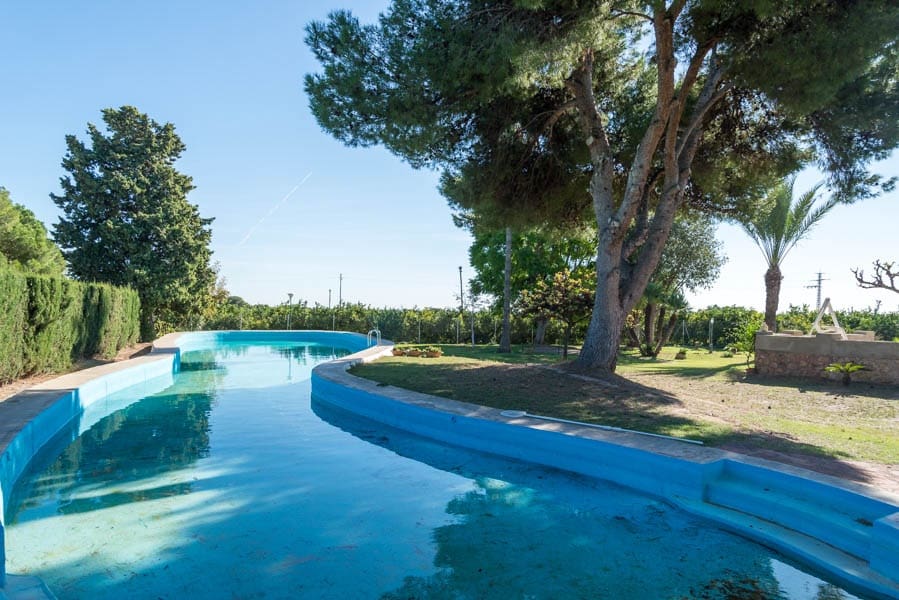 10 bedroom Finca/Country House for sale in Museros - € 1,900,000 (Ref: 7646907)
