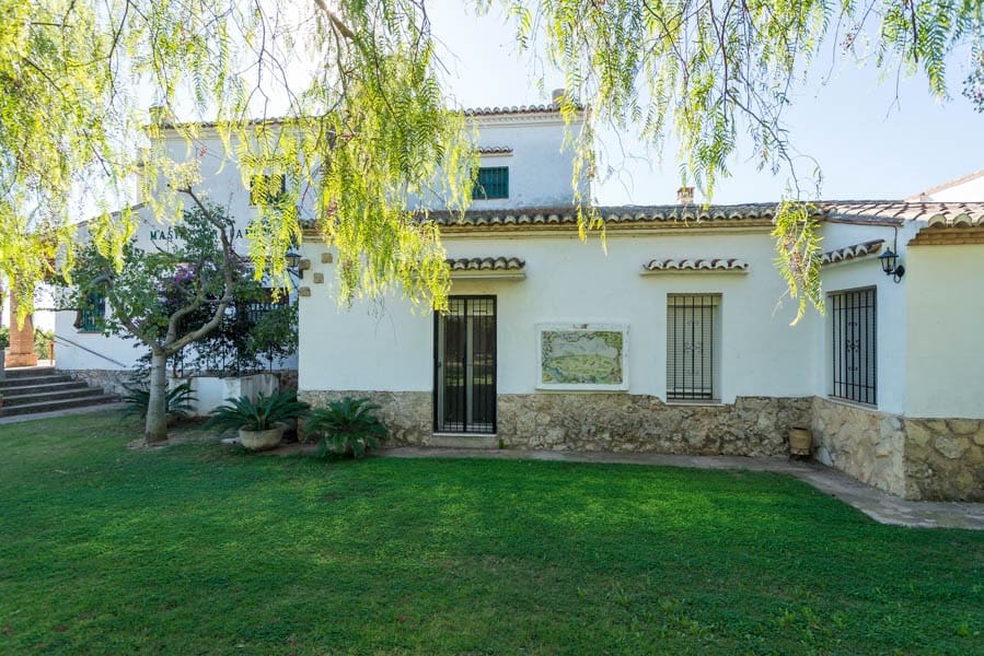 10 bedroom Finca/Country House for sale in Museros - € 1,900,000 (Ref: 7646907)