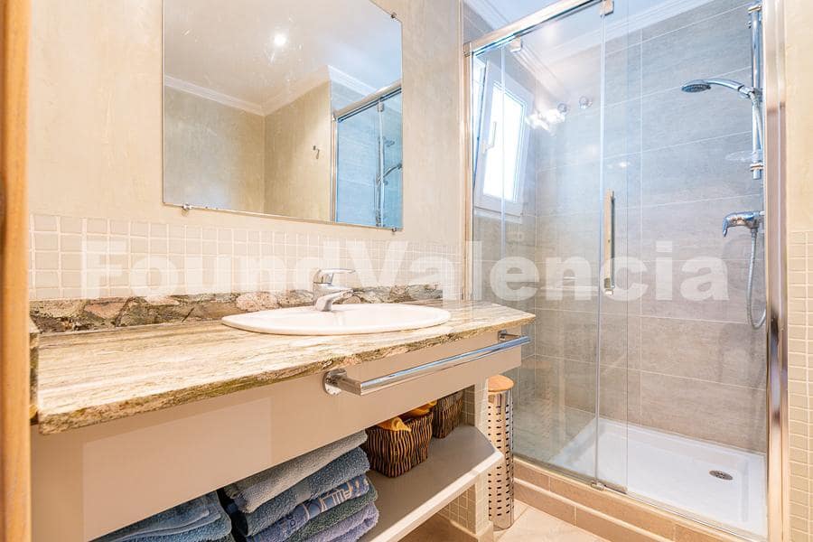 5 camera da letto Villa in vendita in La Pobla de Vallbona - 925.000 € (Rif: 7876909)