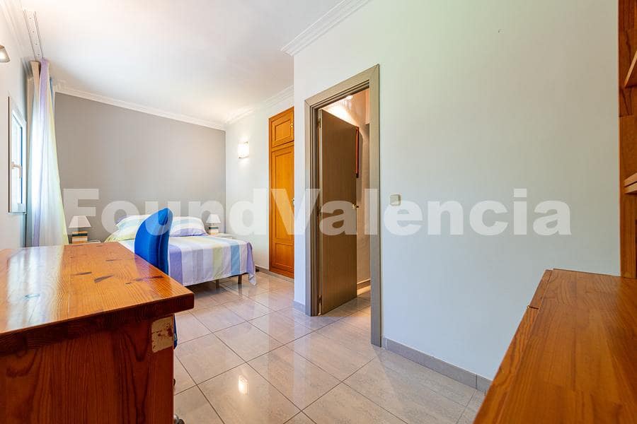 5 camera da letto Villa in vendita in La Pobla de Vallbona - 925.000 € (Rif: 7876909)