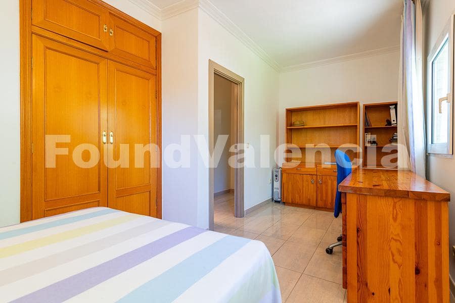 5 camera da letto Villa in vendita in La Pobla de Vallbona - 925.000 € (Rif: 7876909)