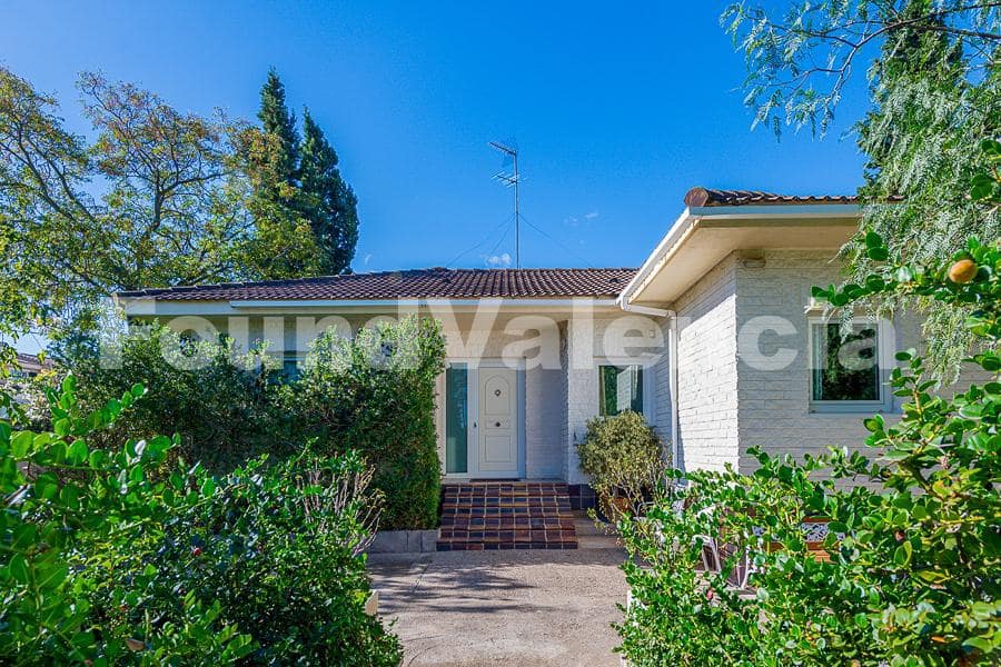 5 camera da letto Villa in vendita in La Pobla de Vallbona - 925.000 € (Rif: 7876909)