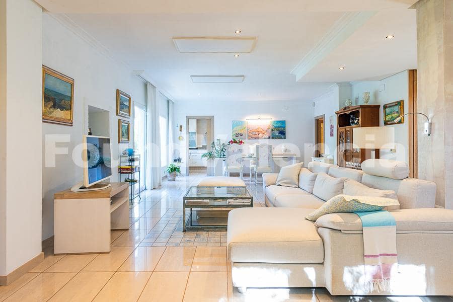 5 camera da letto Villa in vendita in La Pobla de Vallbona - 925.000 € (Rif: 7876909)