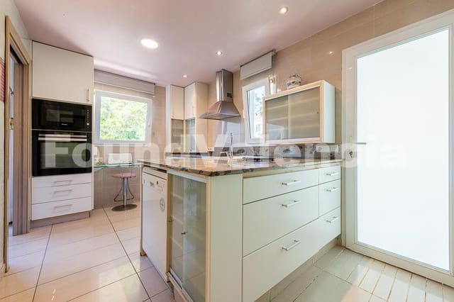 5 camera da letto Villa in vendita in La Pobla de Vallbona - 925.000 € (Rif: 7876909)