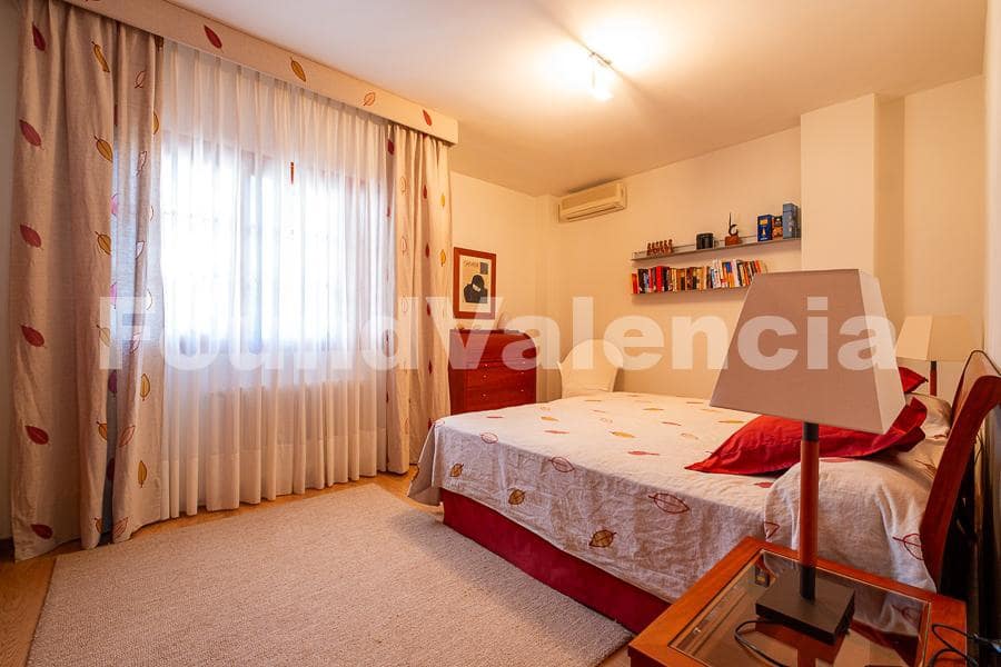 6 soveværelse Villa til salg i Chiva - € 1.390.000 (Ref: 8002326)