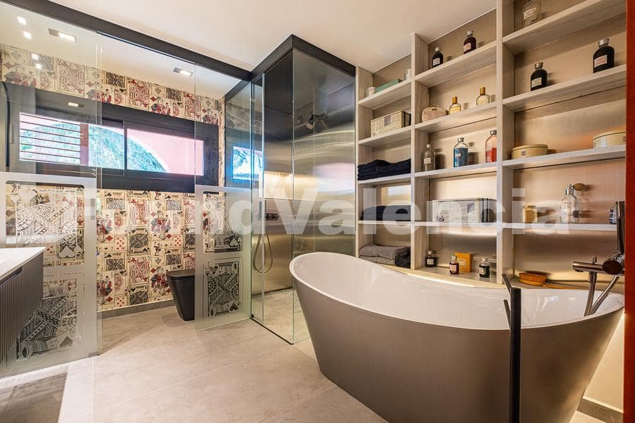 6 soveværelse Villa til salg i Chiva - € 1.390.000 (Ref: 8002326)