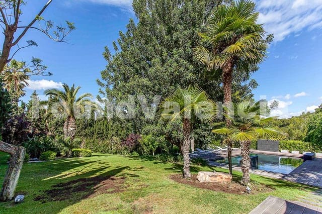 6 soverom Villa til salgs i Chiva - € 1 390 000 (Ref: 8002326)