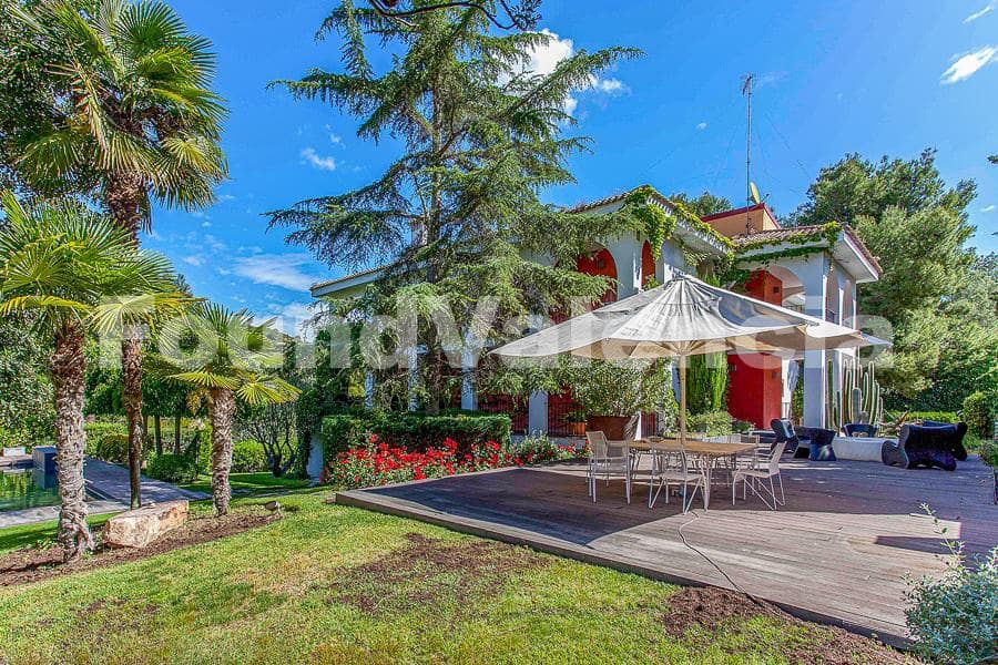 6 soveværelse Villa til salg i Chiva - € 1.390.000 (Ref: 8002326)