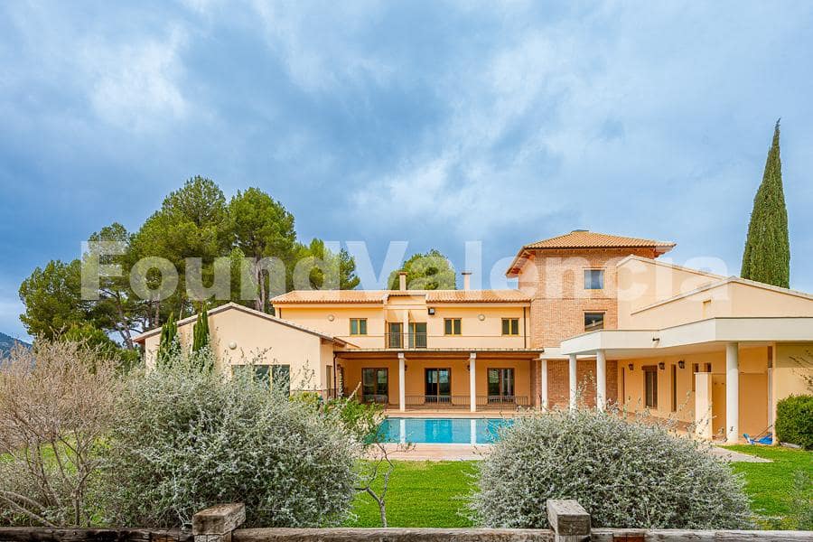 10 slaapkamer Finca/Landhuis te koop in Alcoy / Alcoi - € 2.600.000 (Ref: 8145273)