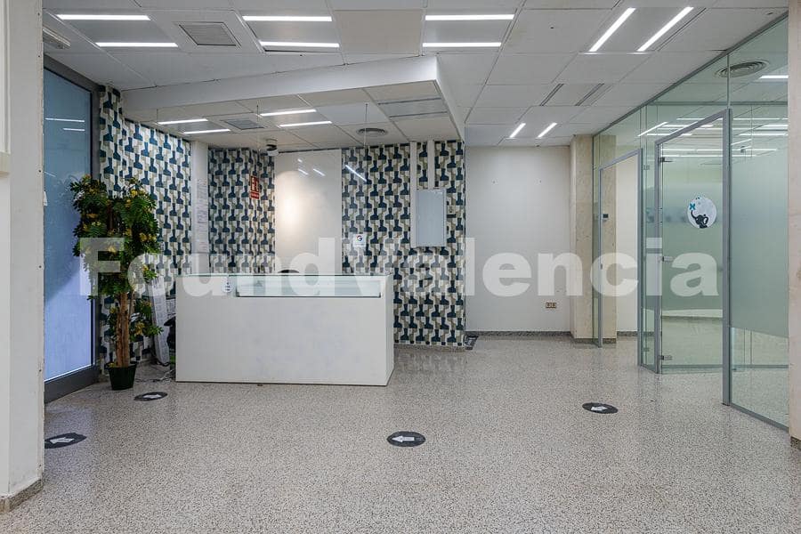 4 bedroom Apartment for sale in Valencia city - € 600,000 (Ref: 8190038)