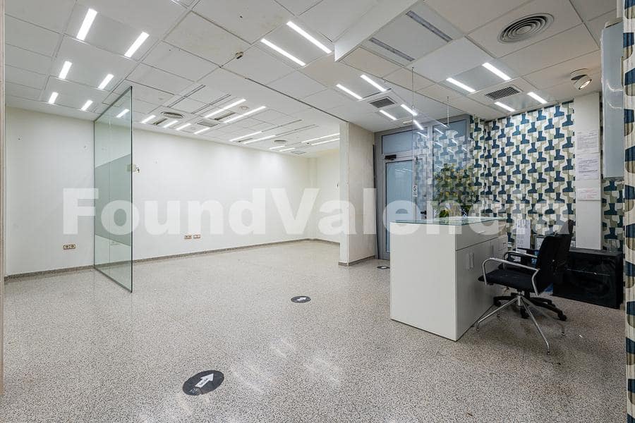 4 bedroom Apartment for sale in Valencia city - € 600,000 (Ref: 8190038)