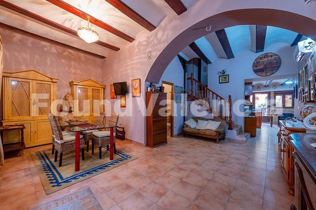 4 bedroom Villa for sale in Albaida - € 220,000 (Ref: 8238264)