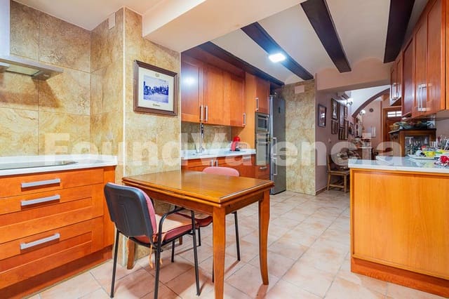 4 bedroom Villa for sale in Albaida - € 220,000 (Ref: 8238264)