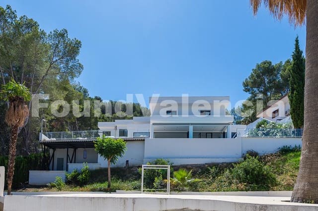 6 soverom Villa til salgs i Chiva - € 1 150 000 (Ref: 8384645)