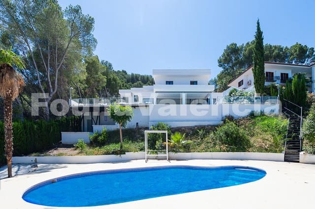 6 soverom Villa til salgs i Chiva - € 1 150 000 (Ref: 8384645)