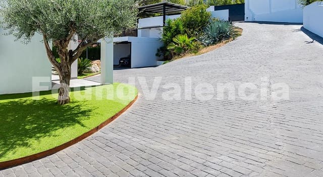 6 soverom Villa til salgs i Chiva - € 1 150 000 (Ref: 8384645)