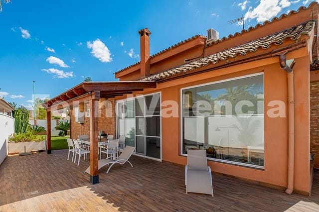 5 bedroom Villa for sale in Riba-roja de Túria - € 950,000 (Ref: 8396216)