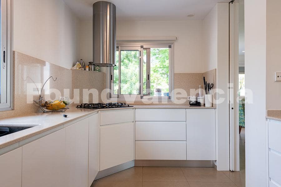 5 bedroom Villa for sale in L'Eliana - € 1,200,000 (Ref: 8488457)