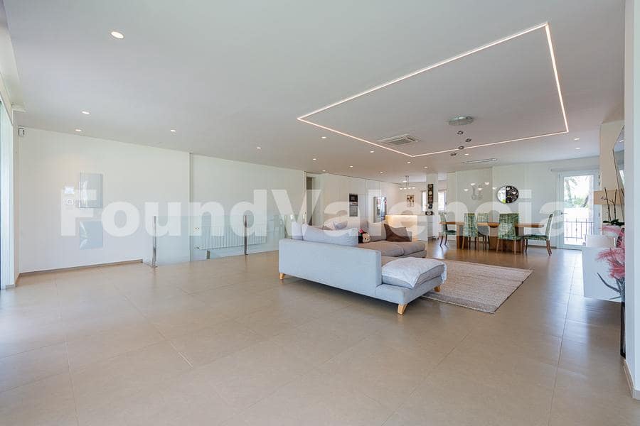 5 bedroom Villa for sale in L'Eliana - € 1,200,000 (Ref: 8488457)