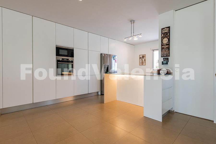 5 bedroom Villa for sale in L'Eliana - € 1,200,000 (Ref: 8488457)