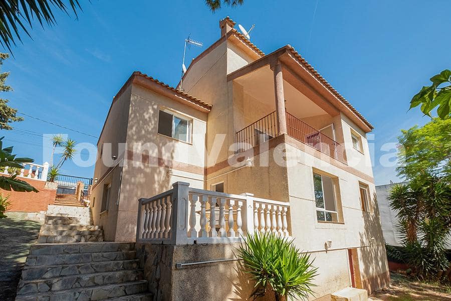 4 soverom Villa til salgs i Chiva - € 349 000 (Ref: 8583244)