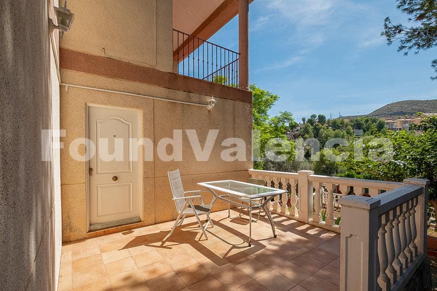 4 soverom Villa til salgs i Chiva - € 349 000 (Ref: 8583244)