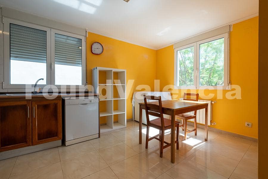 4 soverom Villa til salgs i Chiva - € 349 000 (Ref: 8583244)