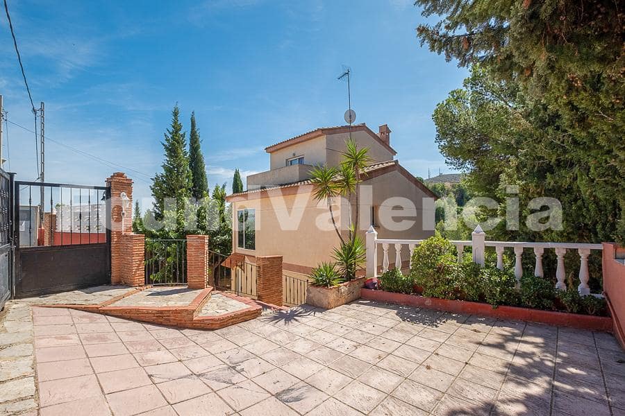 4 soverom Villa til salgs i Chiva - € 349 000 (Ref: 8583244)