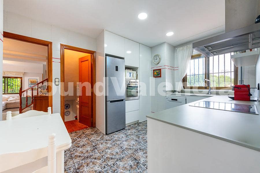 11 bedroom Villa for sale in L'Eliana - € 690,000 (Ref: 8664786)