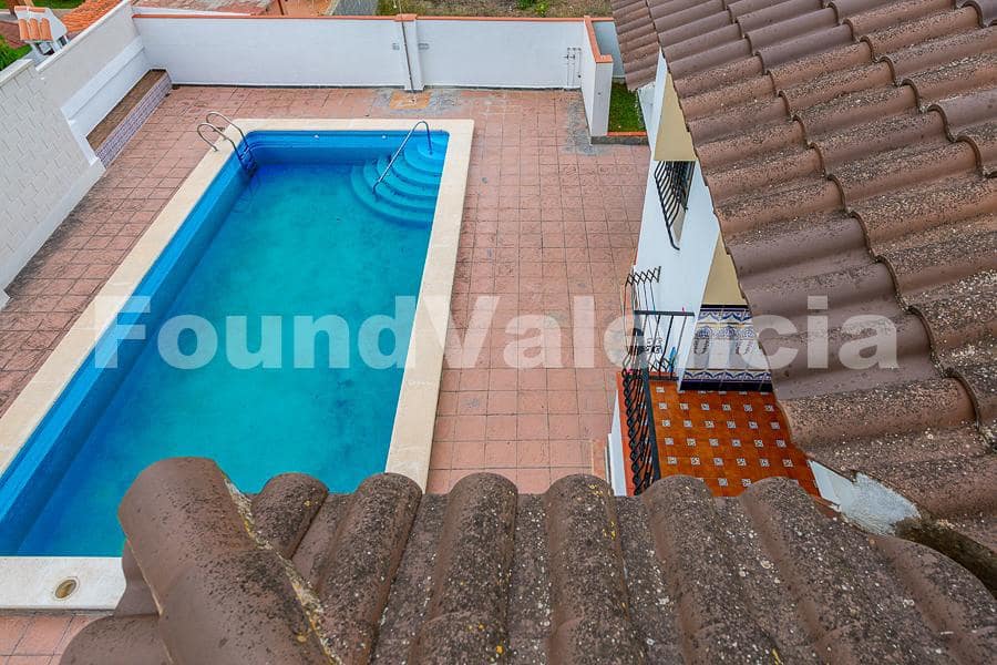 11 bedroom Villa for sale in L'Eliana - € 690,000 (Ref: 8664786)